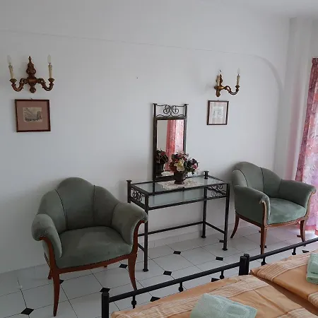 Bellevue Nr. 6 * كارفويرو